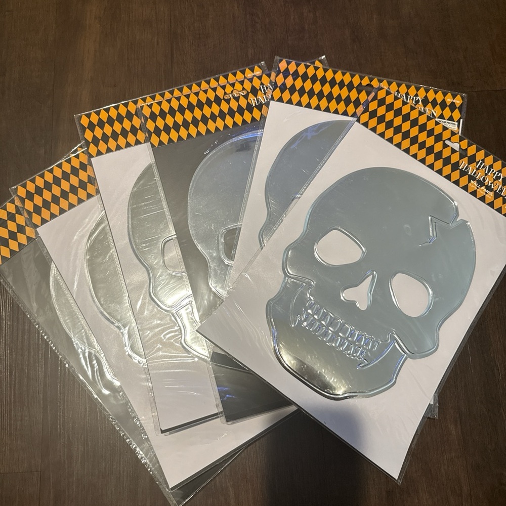 Silver Skull Party Decorations